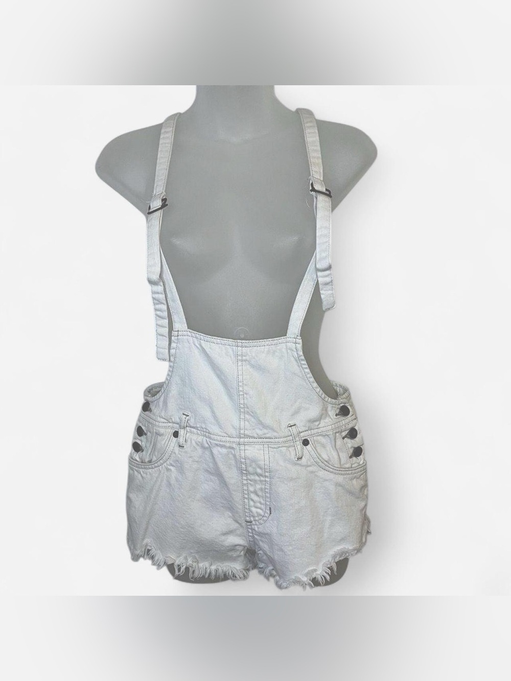 Free People We The Free White Denim Overall Shorts Distressed Shortalls Size 24